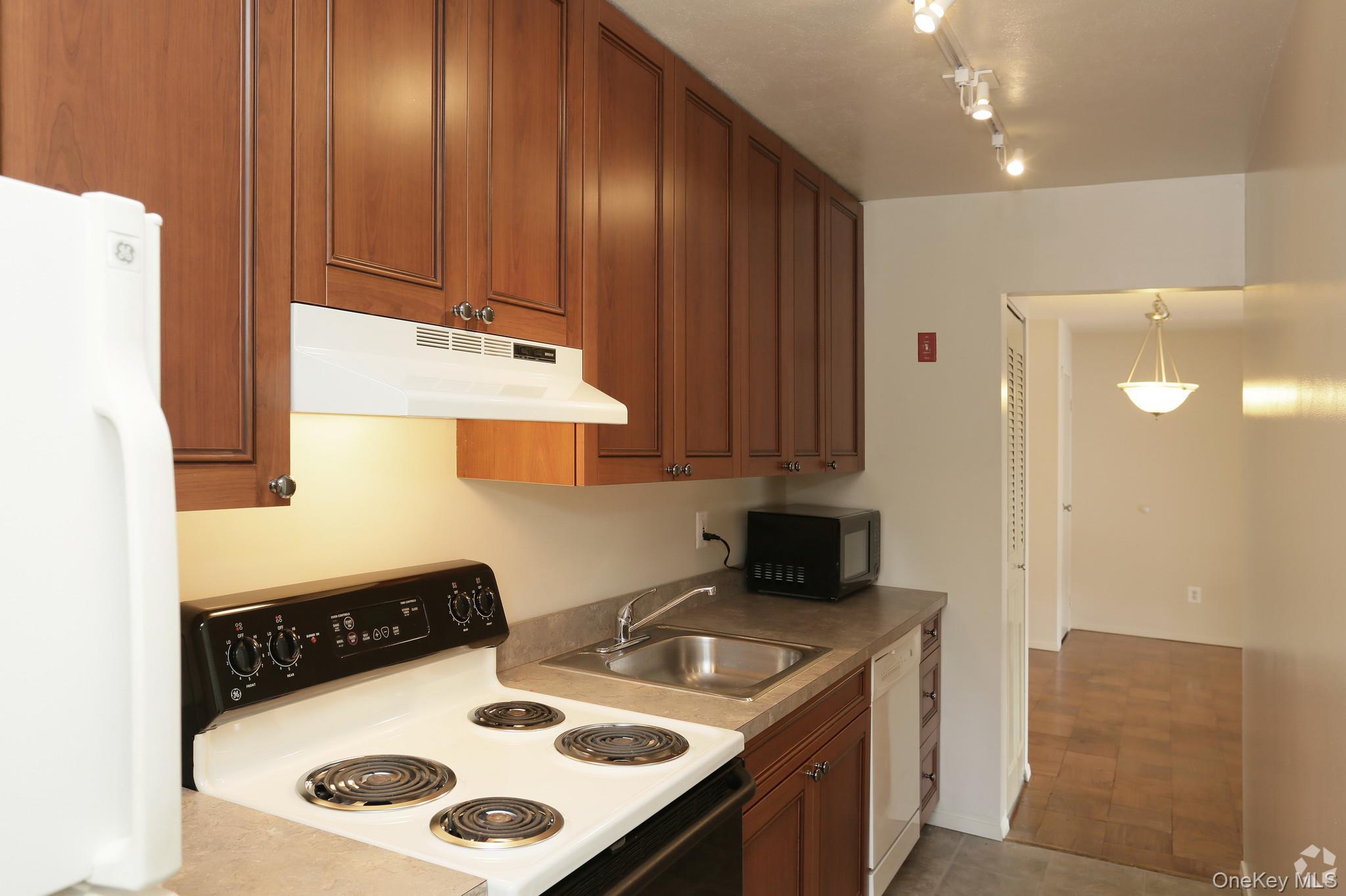 44 Route 25A, Unit 504 photo 5