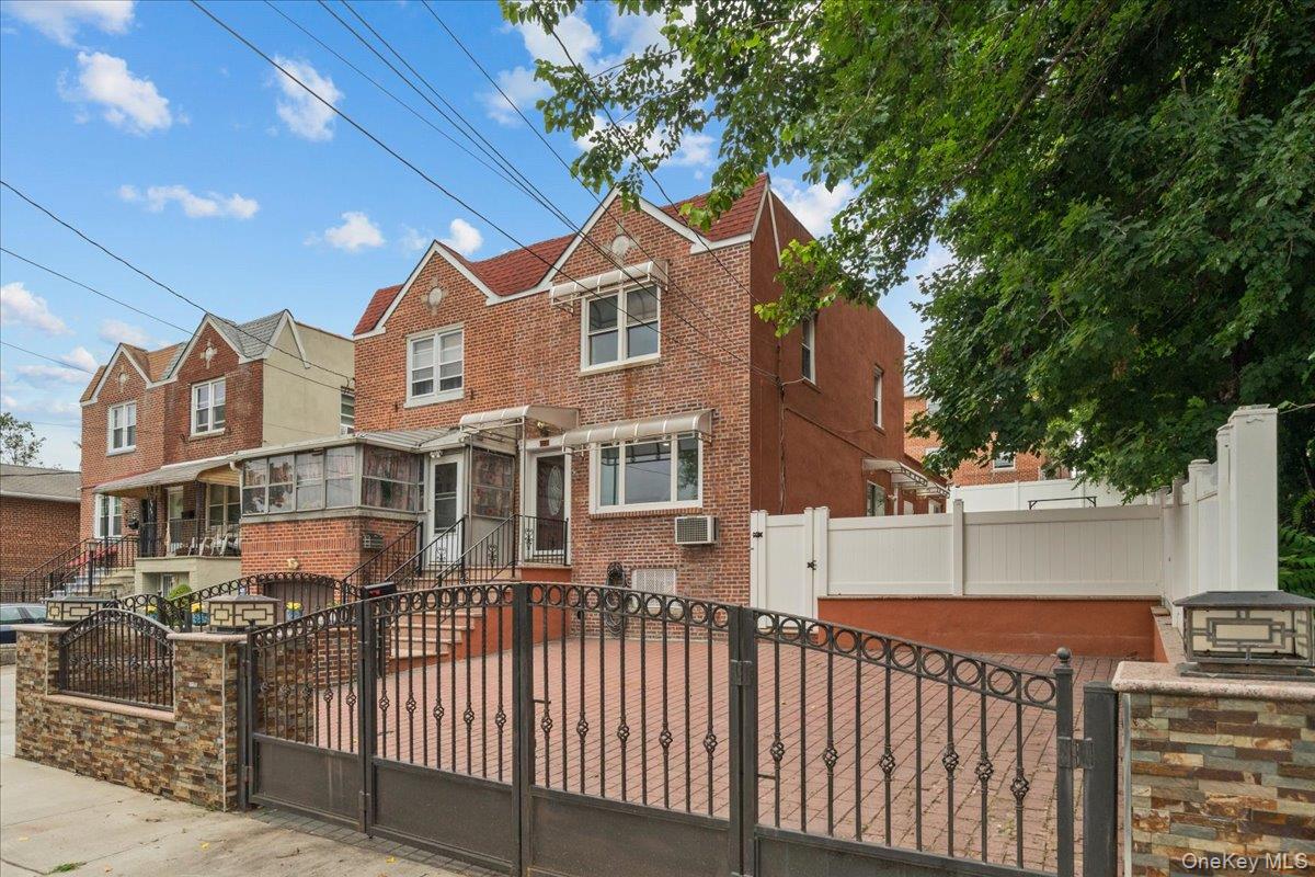 2351 Kingsland Avenue – For Sale