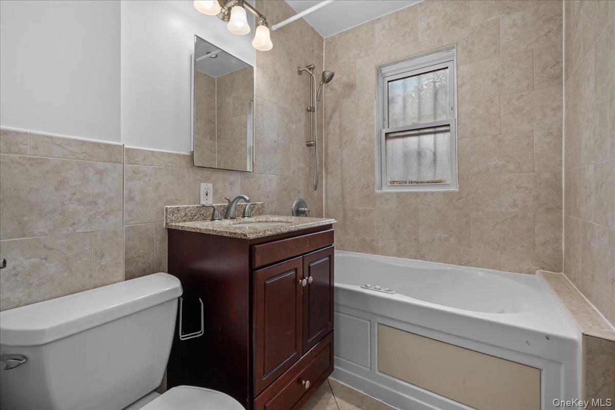 2351 Kingsland Avenue – For Sale photo 18