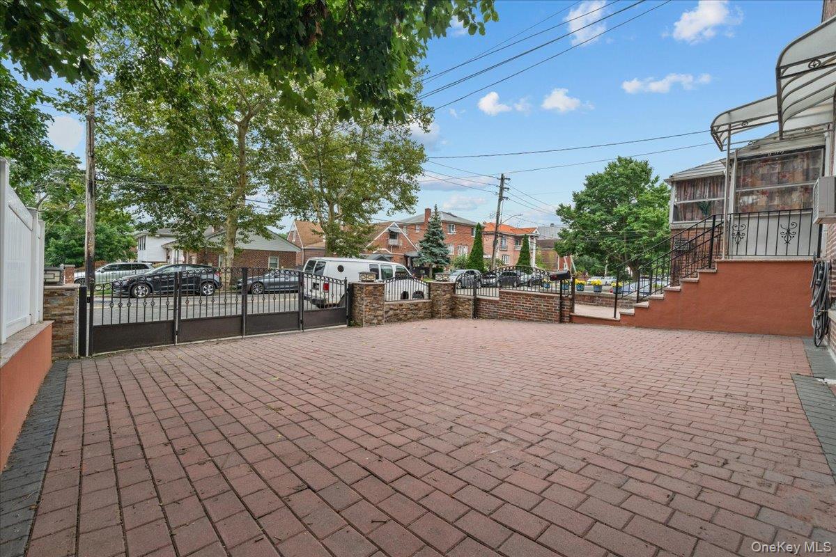 2351 Kingsland Avenue – For Sale photo 4