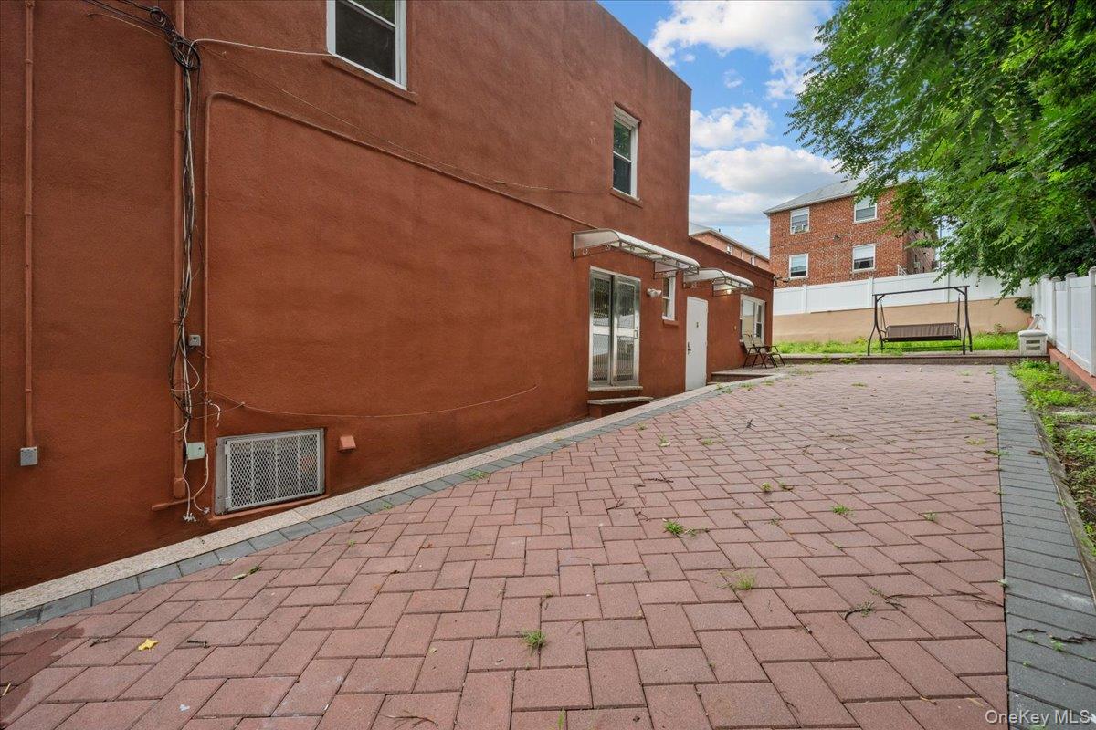 2351 Kingsland Avenue – For Sale photo 20