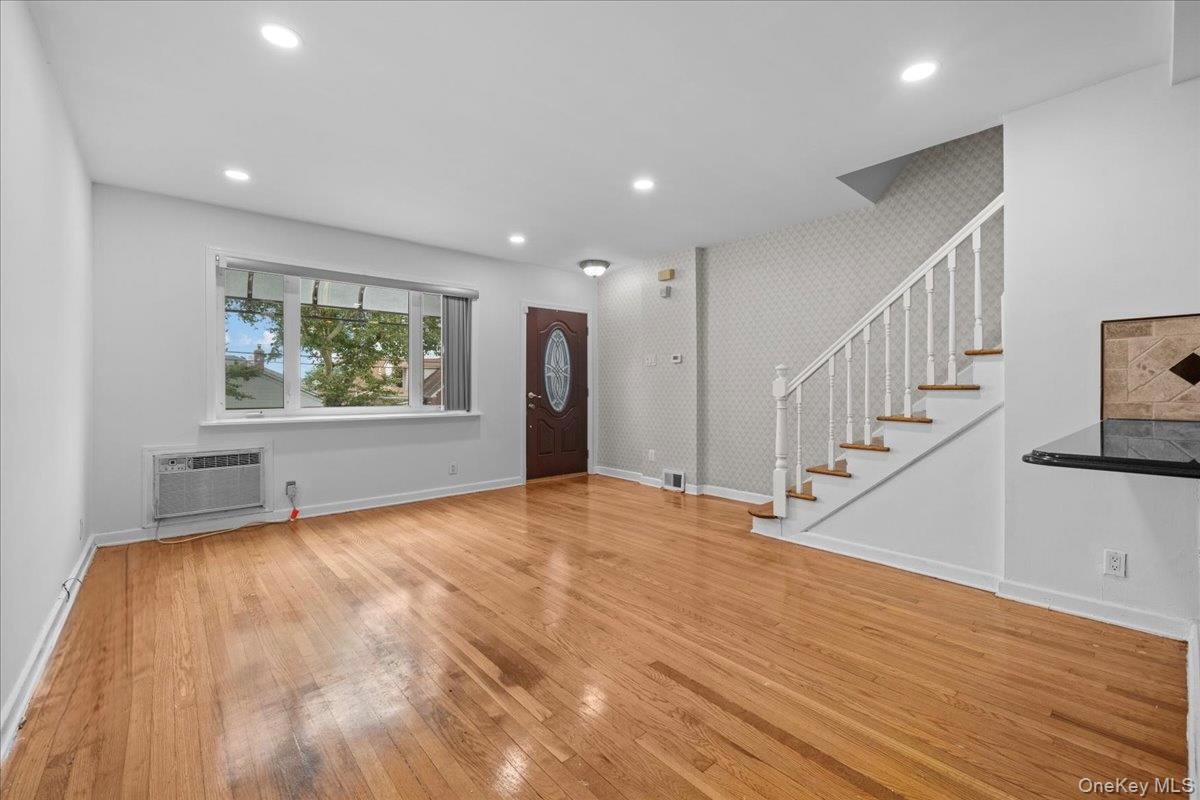 2351 Kingsland Avenue – For Sale photo 8