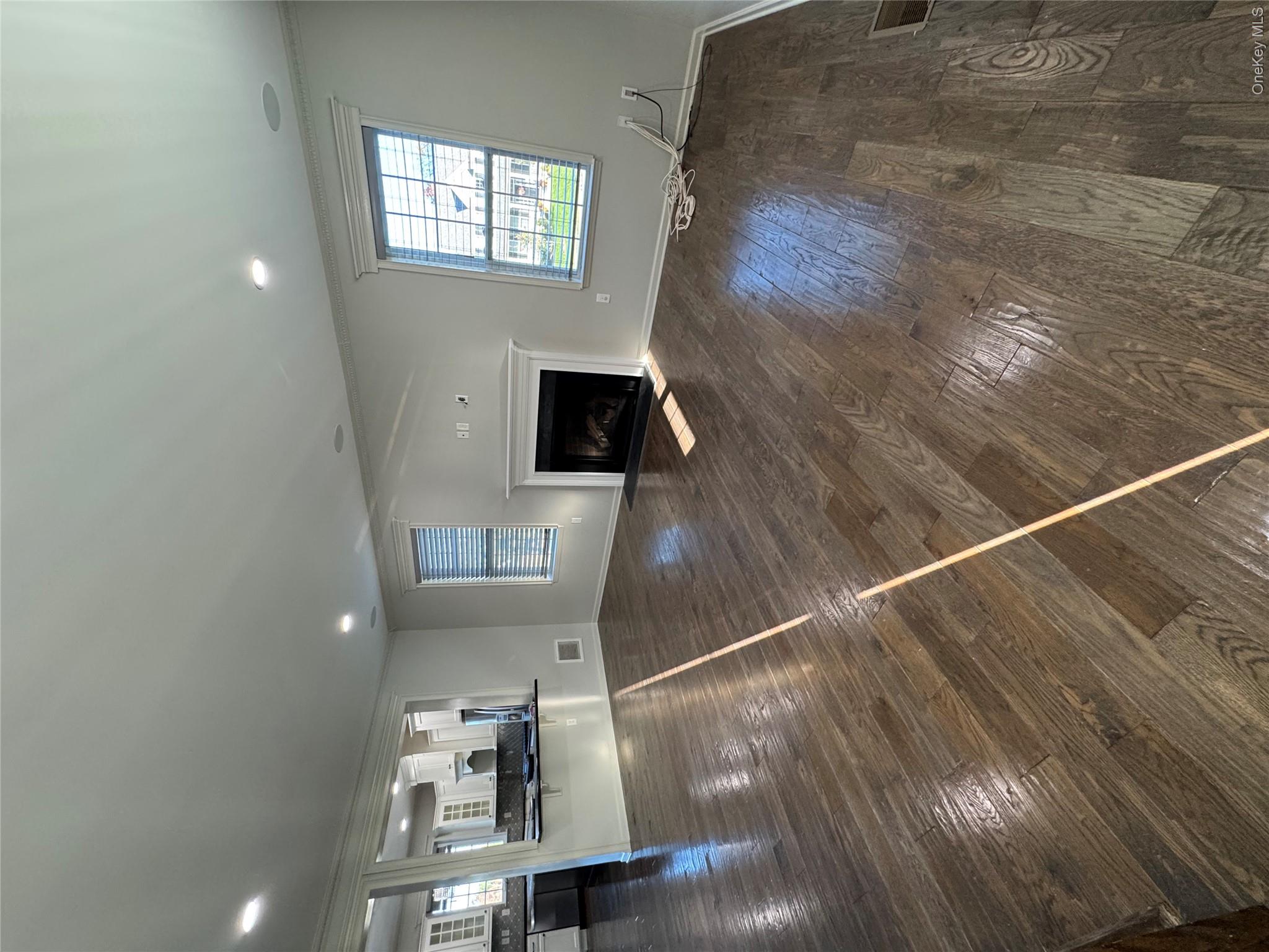 16 Boxwood Road – For Rent photo 15