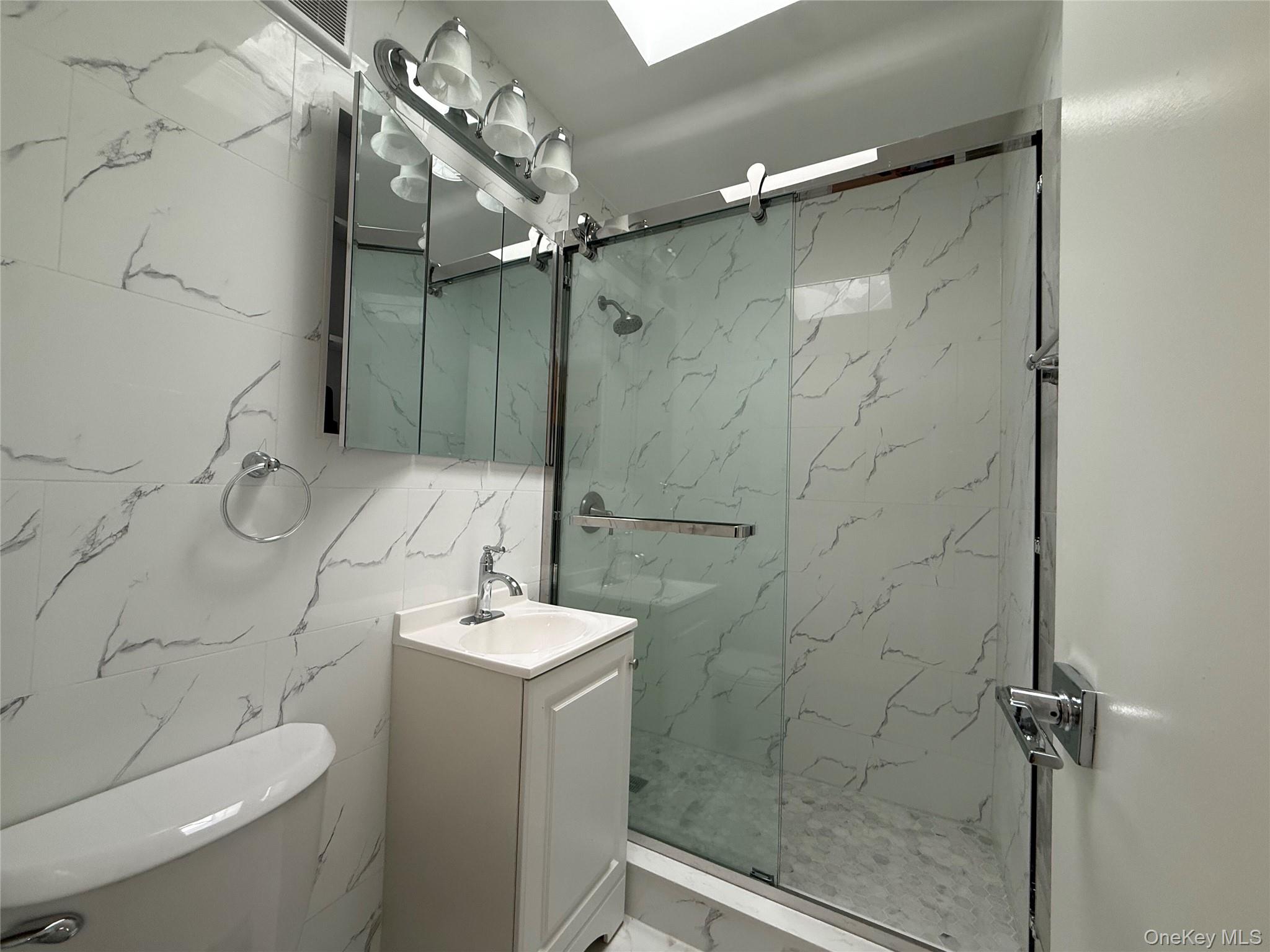 79-18 Kneeland Avenue – For Rent photo 10