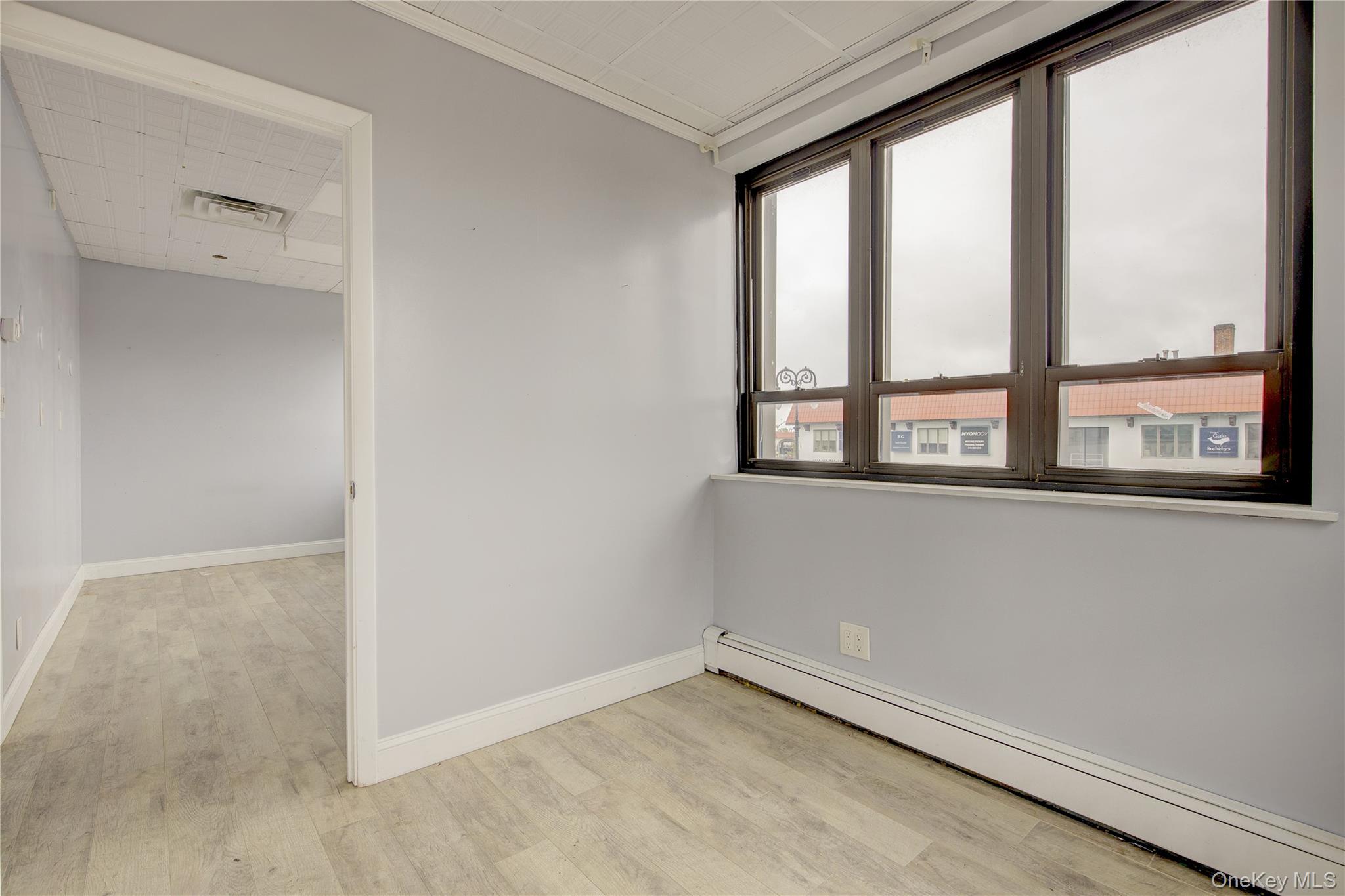 100 W Park Avenue, Unit 201 photo 8