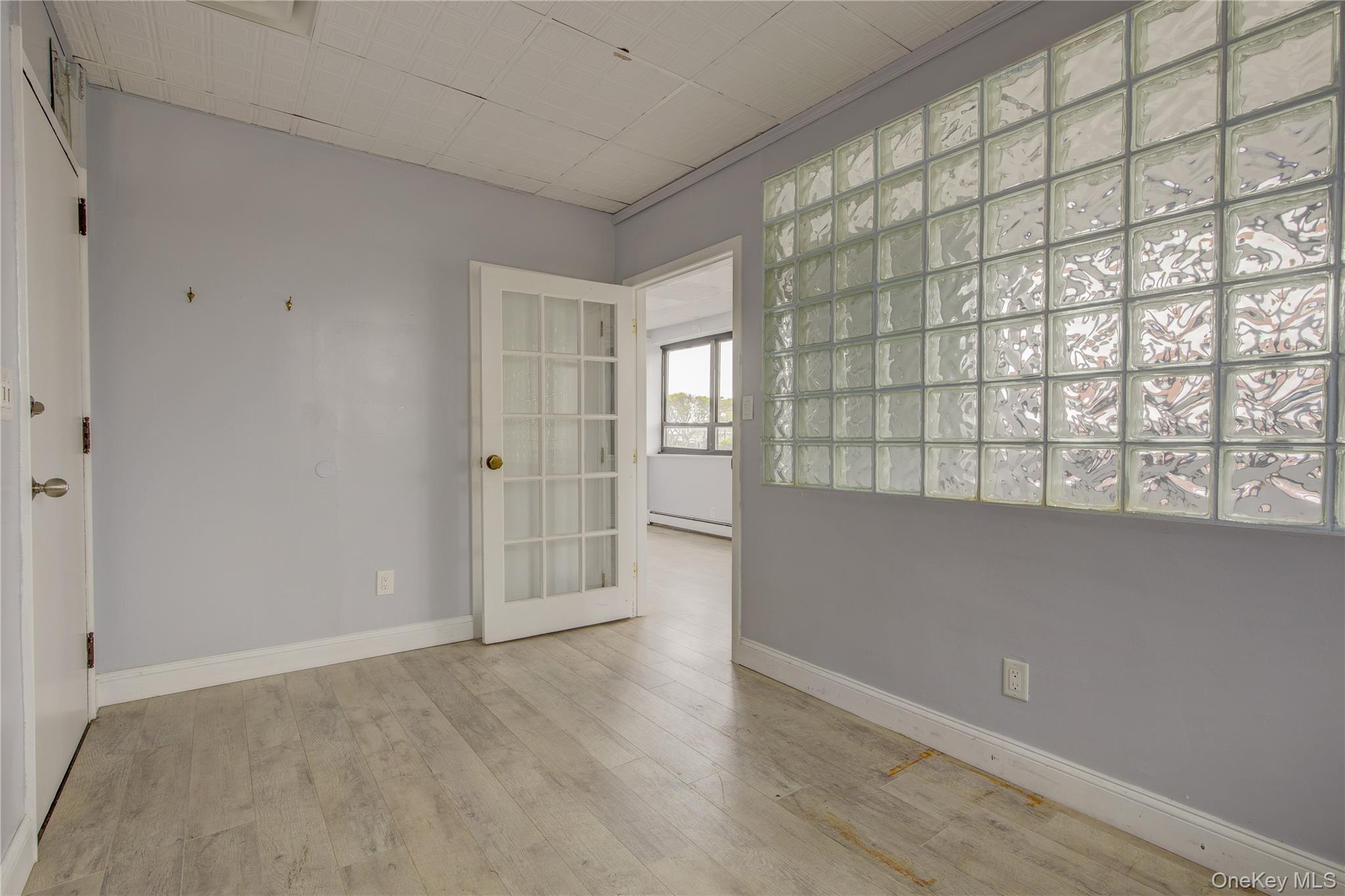 100 W Park Avenue, Unit 201 photo 2