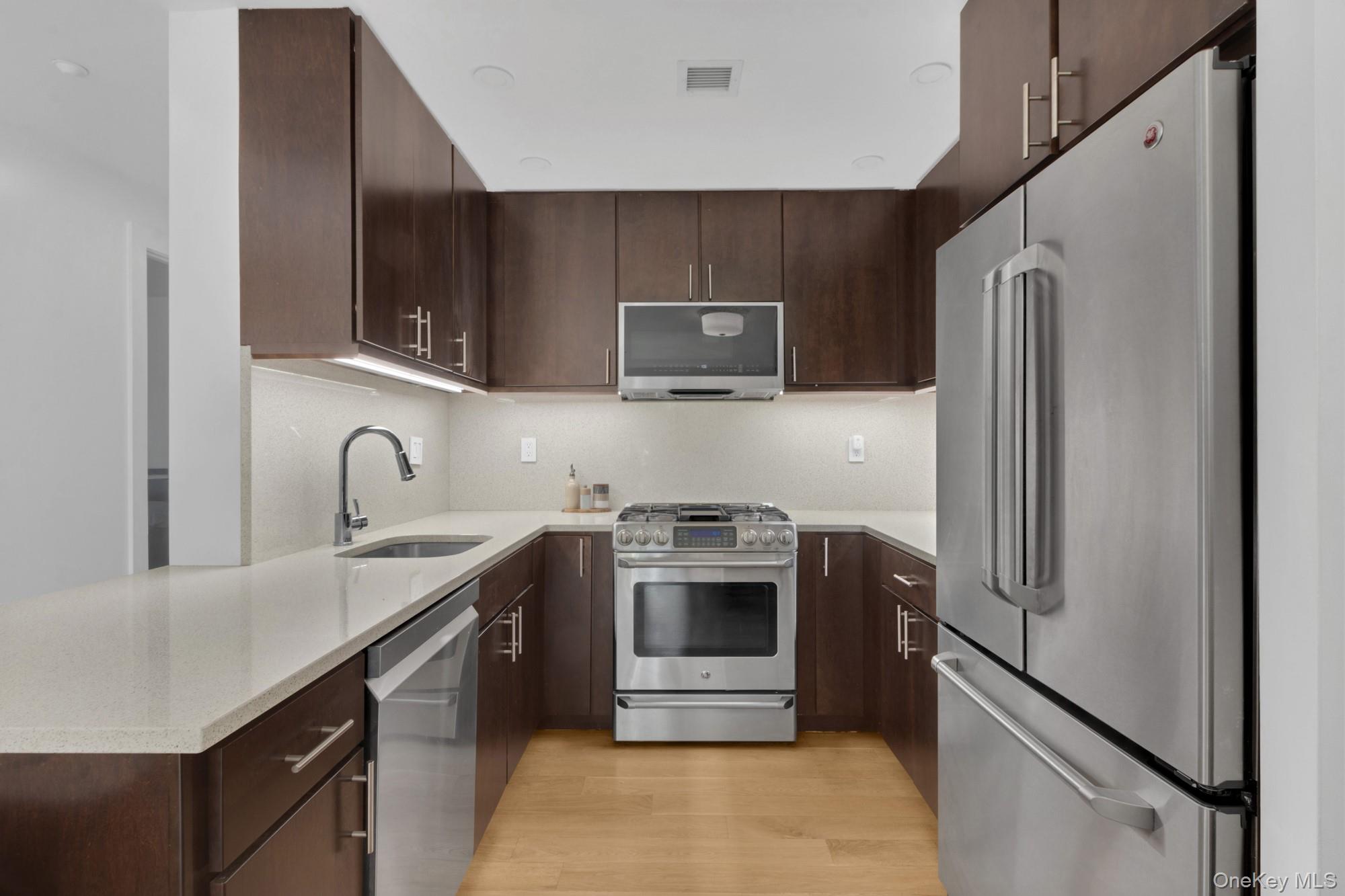 152 E 118th Street, Unit 4C photo 2
