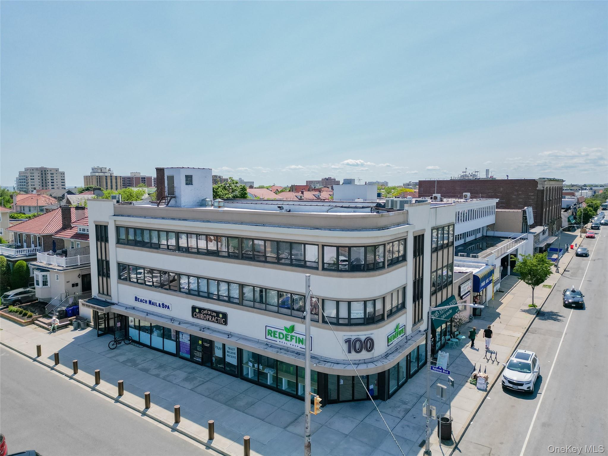 100 W Park Avenue, Unit 204 photo 11