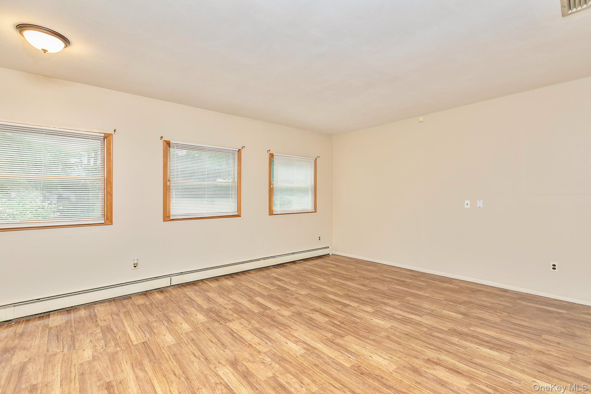 4 Brooktree Court – For Rent photo 7