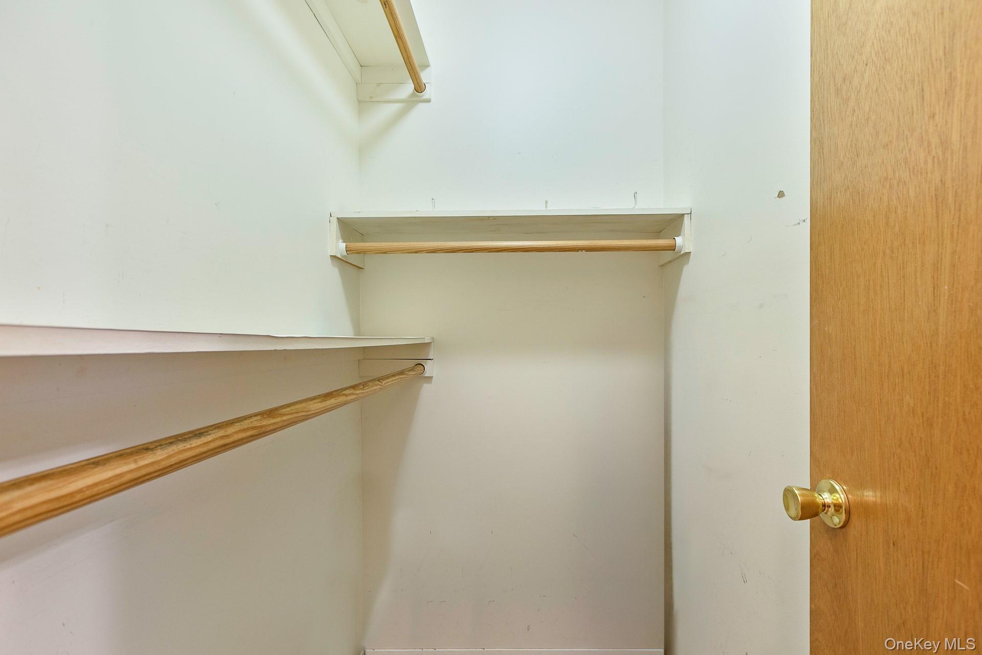 4 Brooktree Court – For Rent photo 14