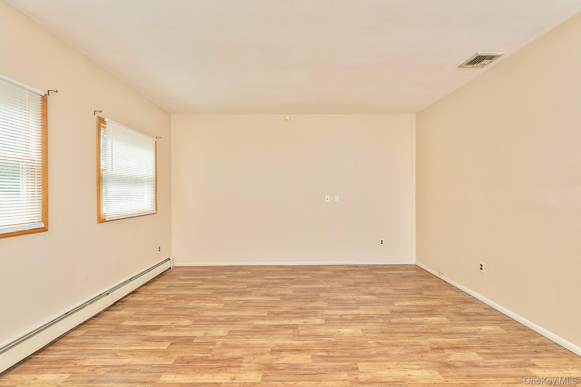 4 Brooktree Court – For Rent photo 8