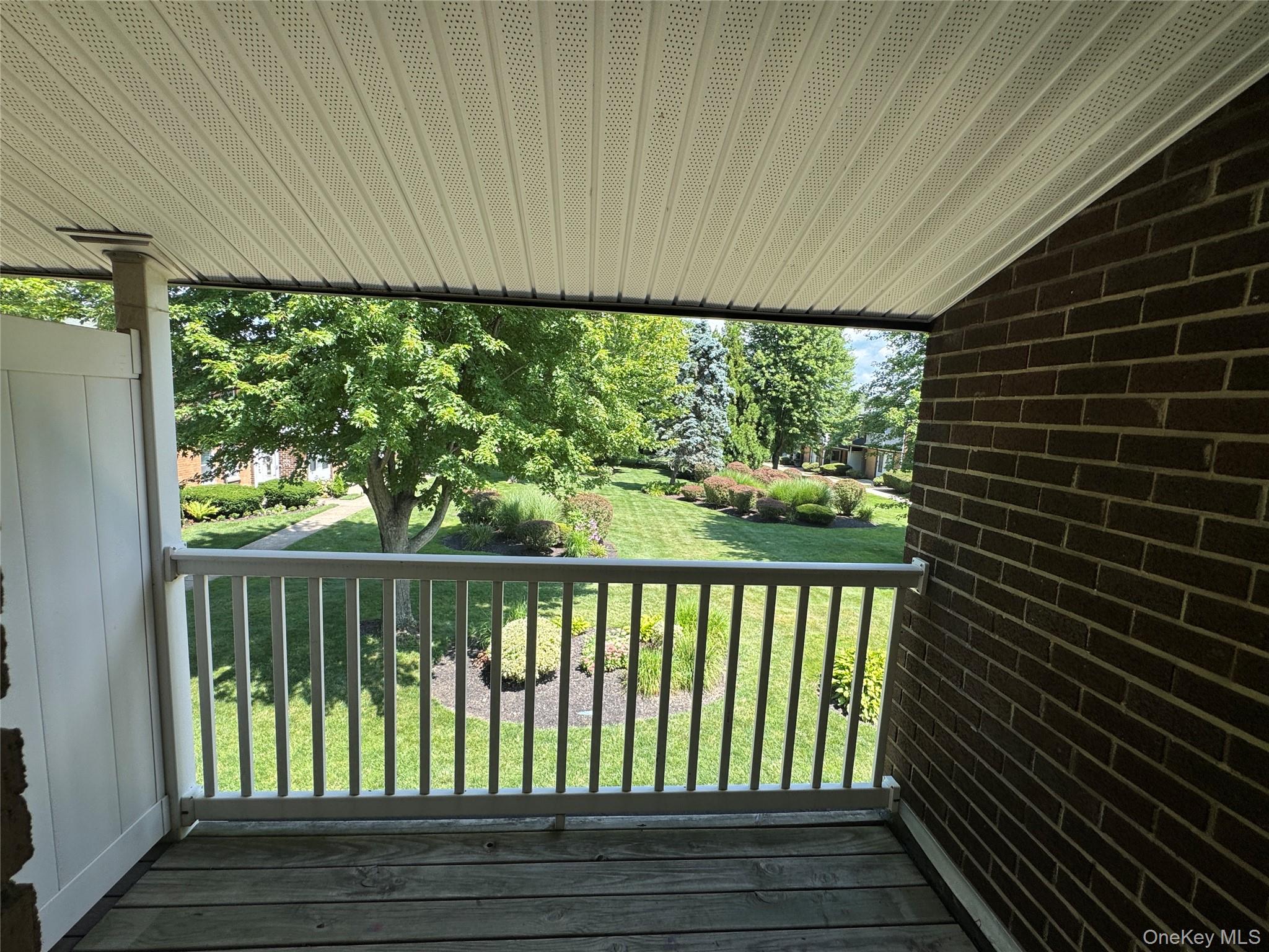 214 Artist Lake Drive – For Rent photo 9