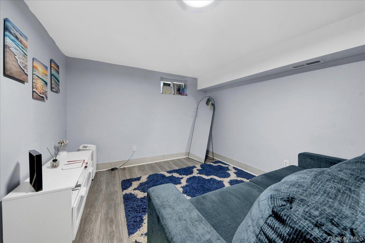 2639 Decatur Avenue – For Sale photo 12