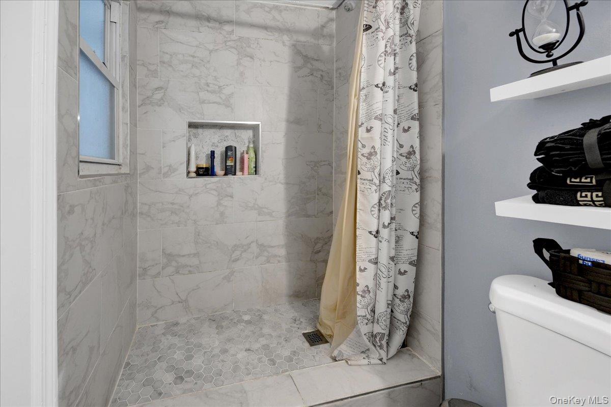 2639 Decatur Avenue – For Sale photo 10