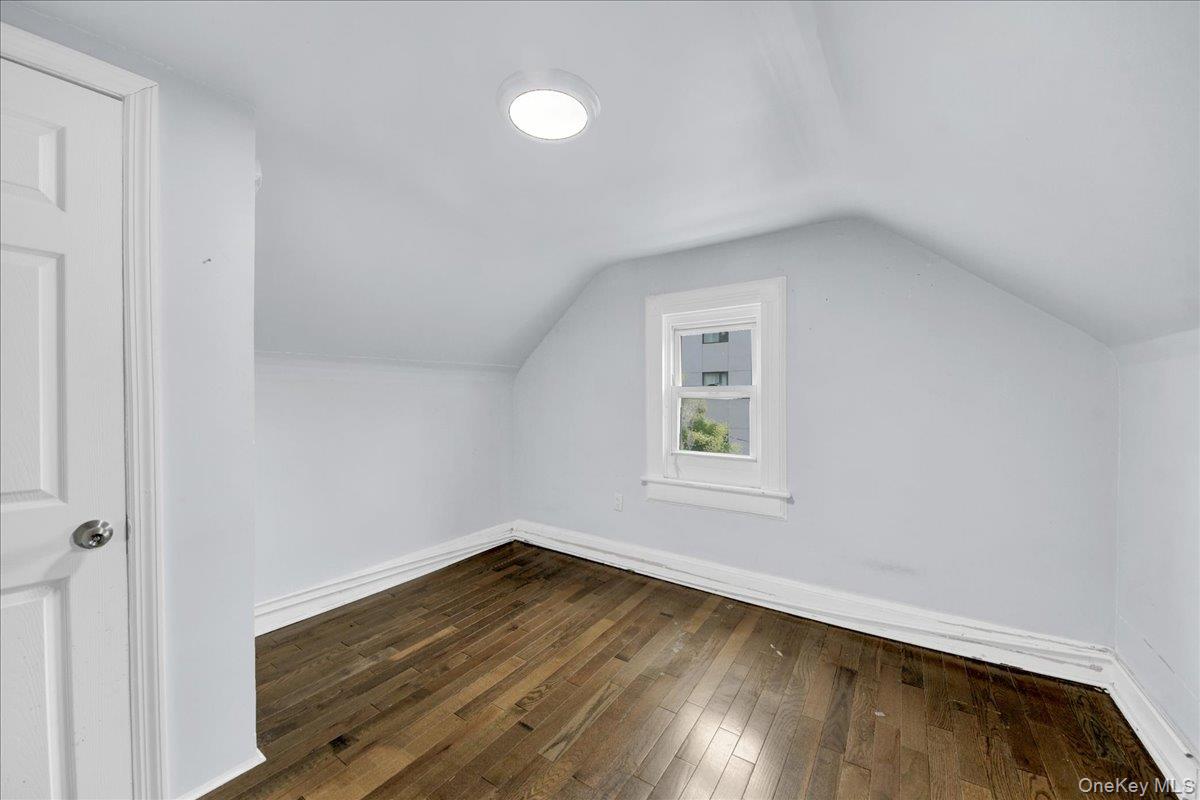 2639 Decatur Avenue – For Sale photo 20