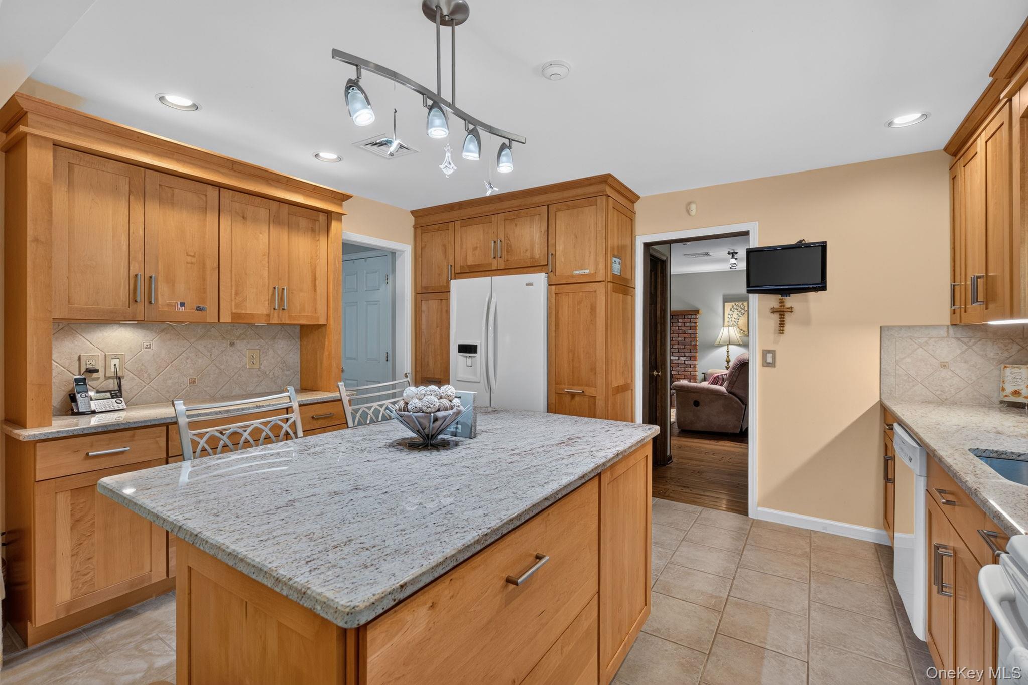 45 Goldin Boulevard – For Sale photo 3