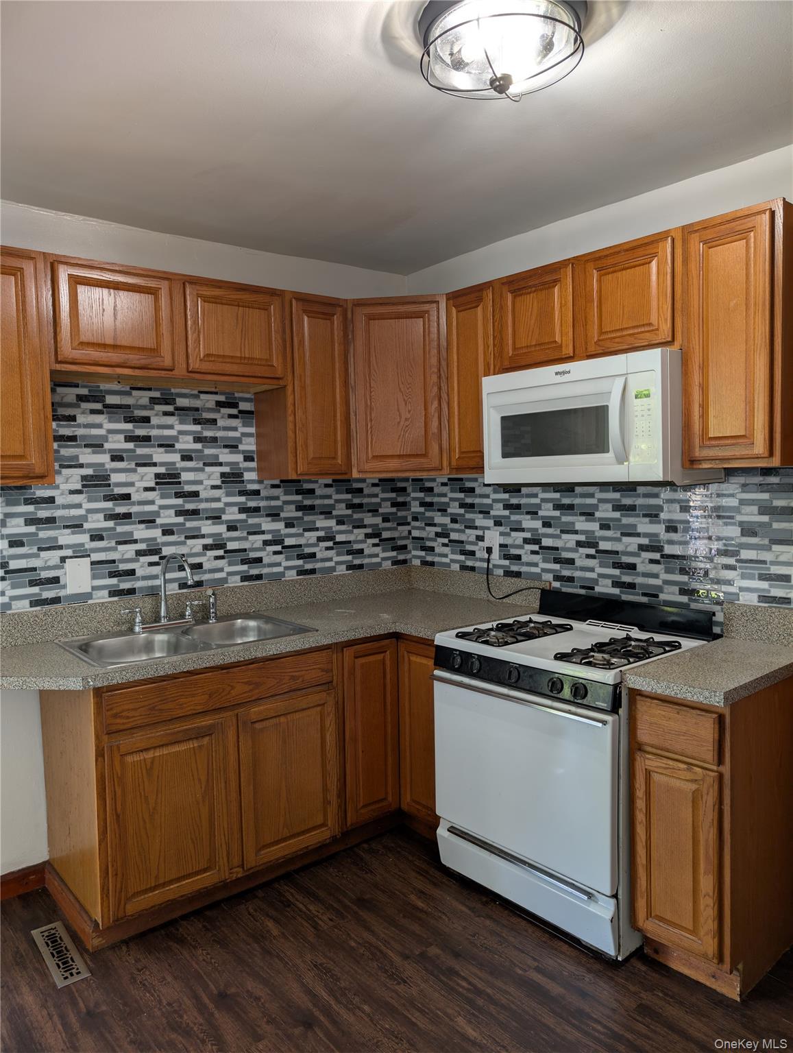 326 First Street – For Sale photo 12