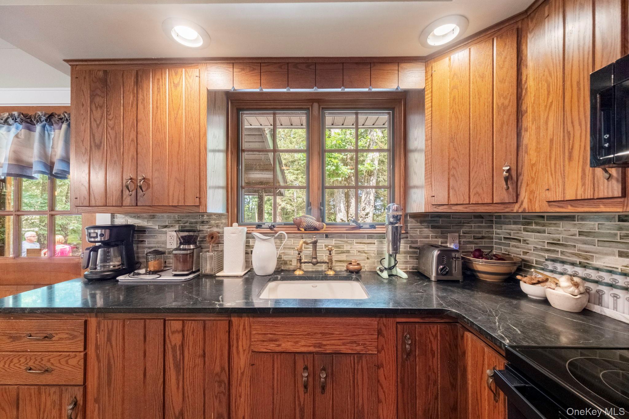 159 S Shore Drive – For Sale photo 7