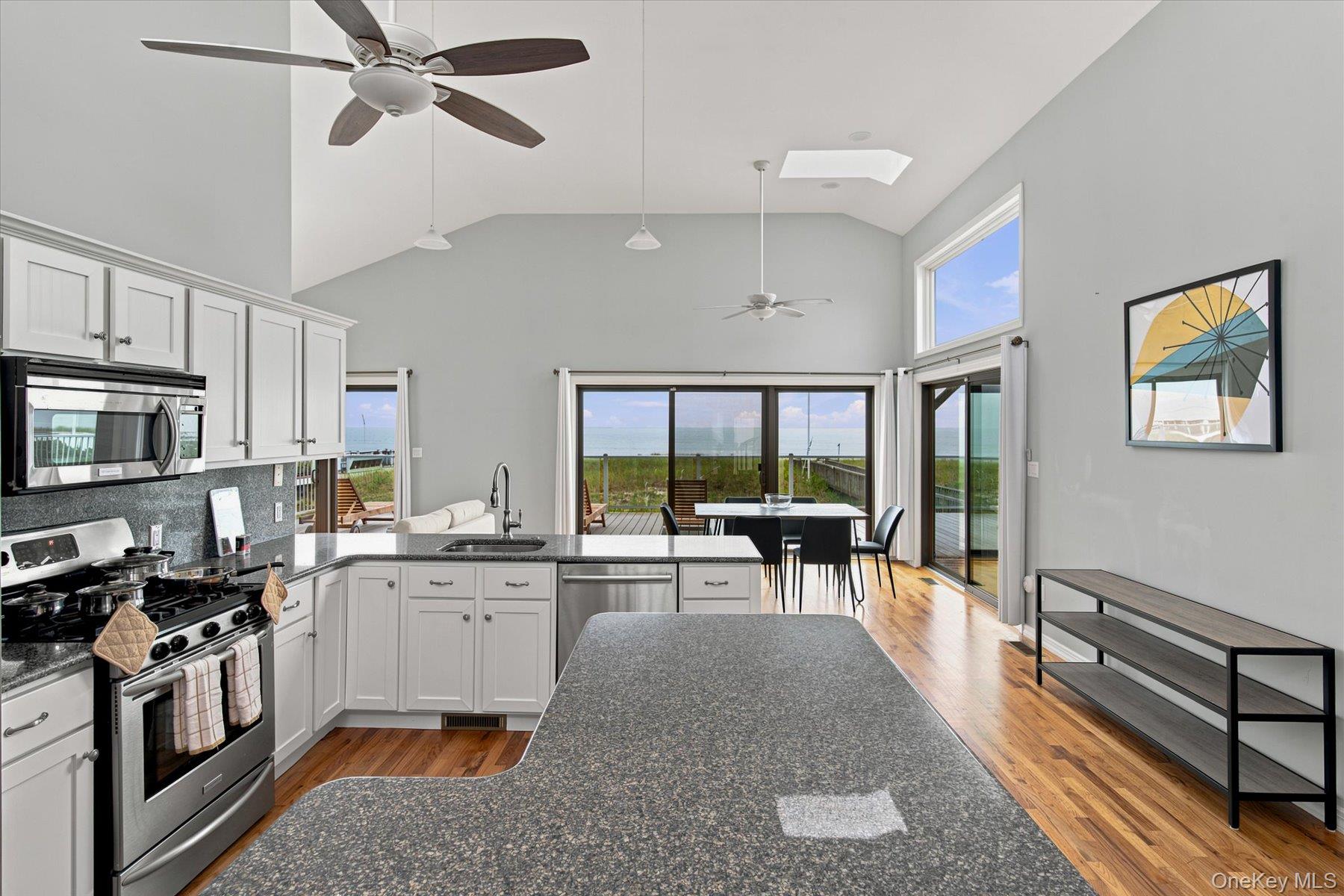 717 Dune Road – For Rent photo 8
