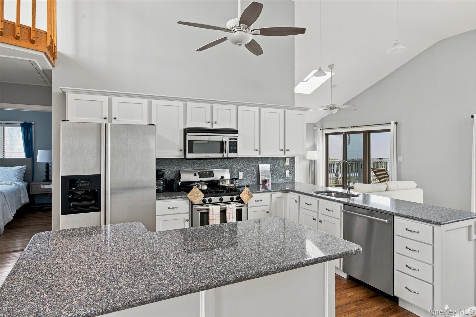 717 Dune Road – For Rent photo 7
