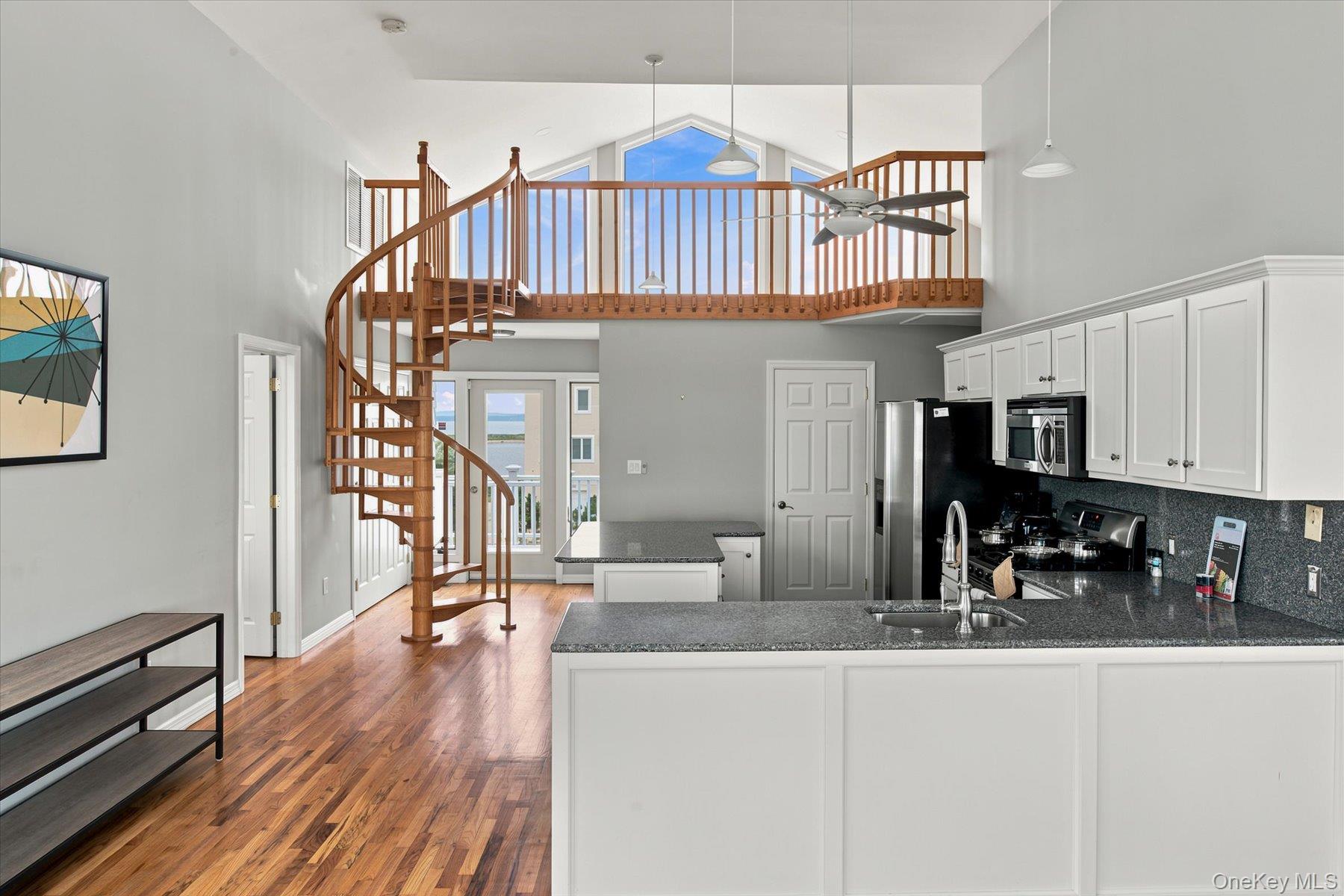 717 Dune Road – For Rent photo 4