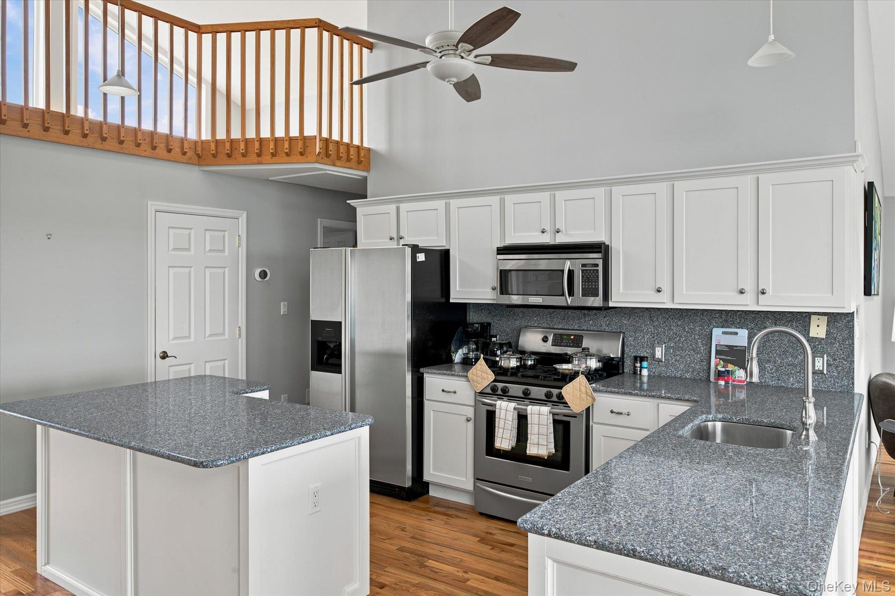 717 Dune Road – For Rent photo 6