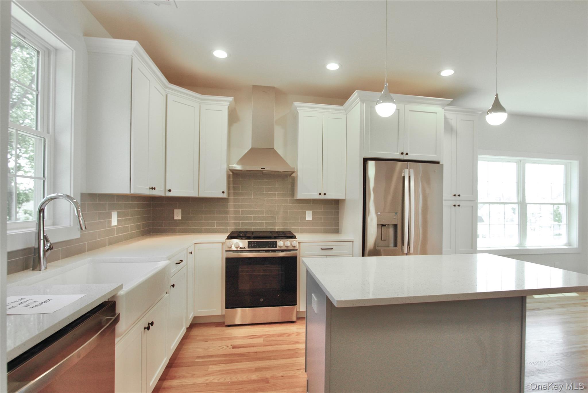 84 Frank Street – For Sale photo 6