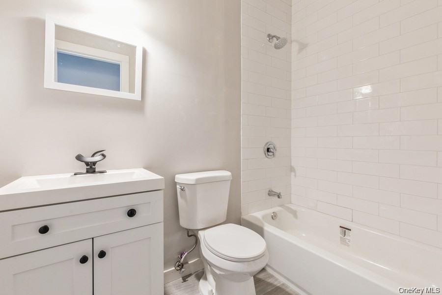 125 Lynbrook Drive – For Sale photo 10