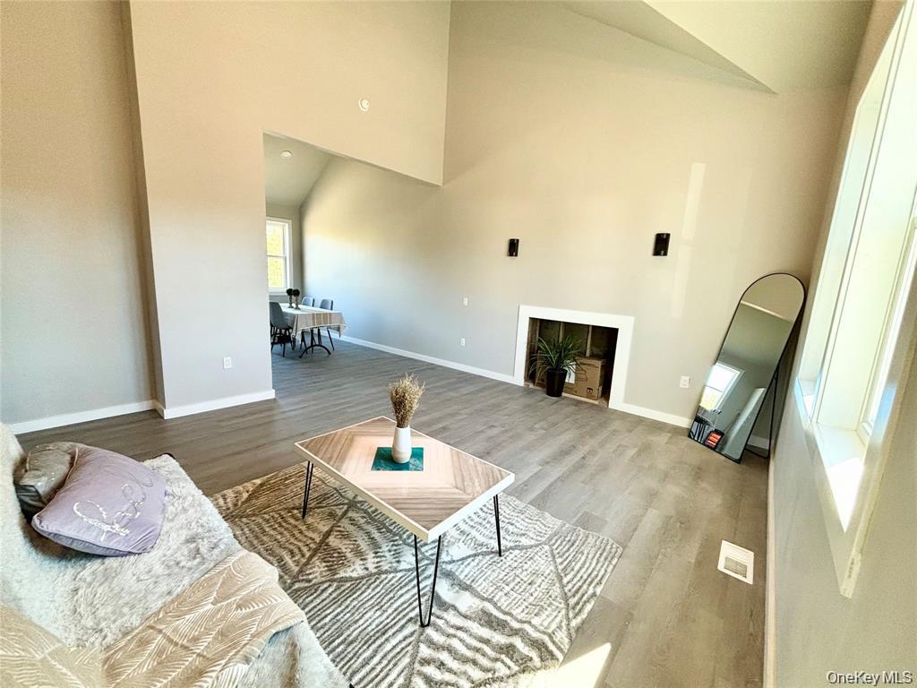 125 Lynbrook Drive – For Sale photo 6