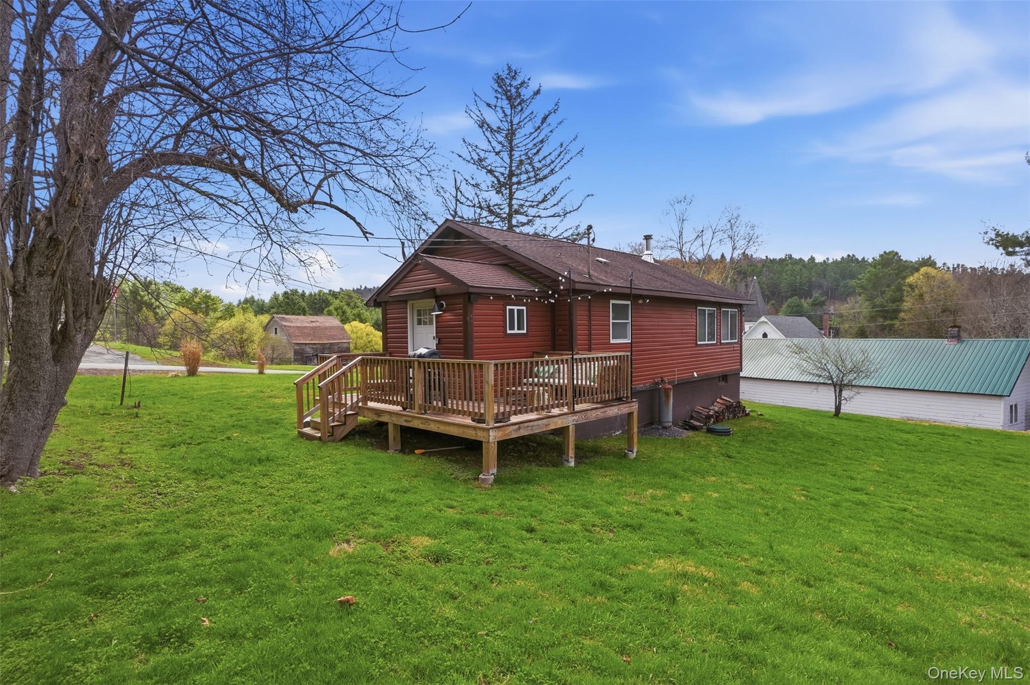 27 Old County Road – For Sale photo 2