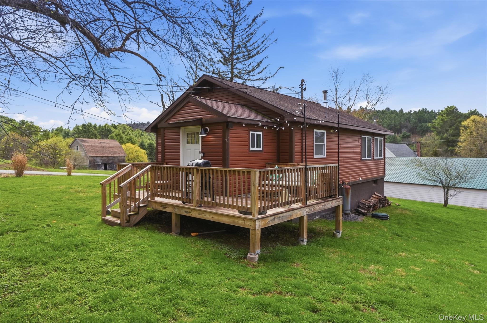 27 Old County Road – For Sale