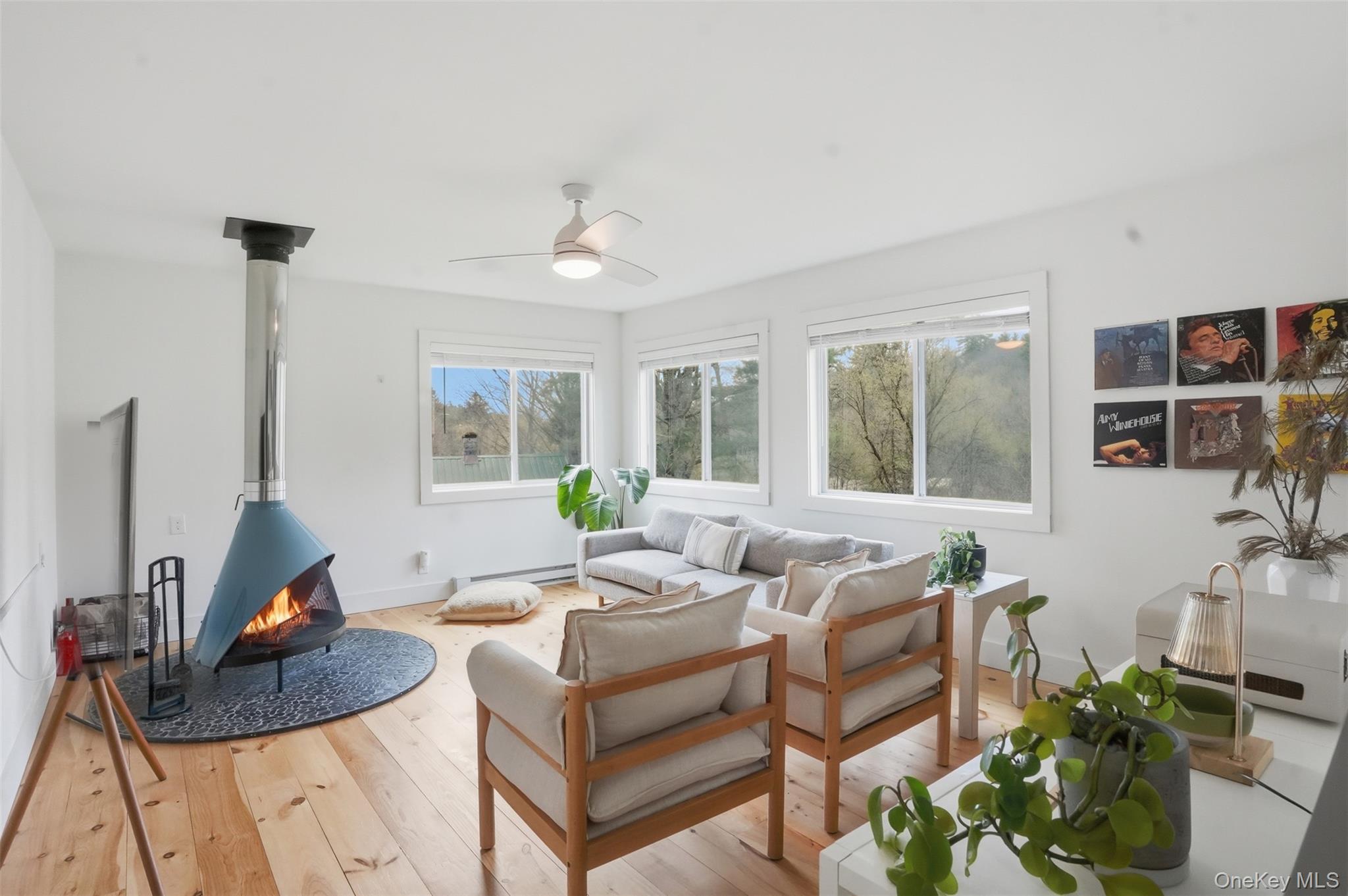 27 Old County Road – For Sale photo 8