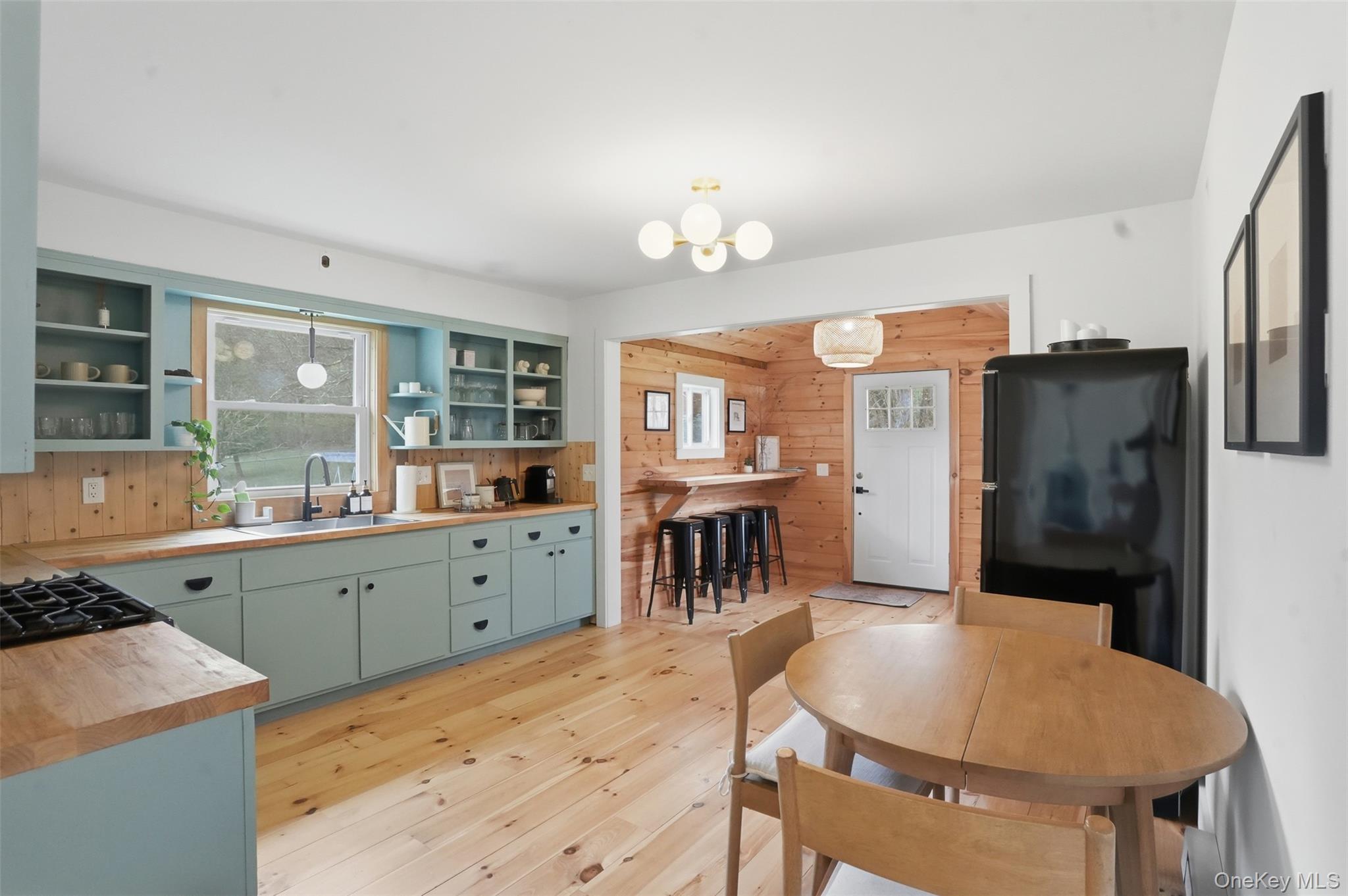 27 Old County Road – For Sale photo 21