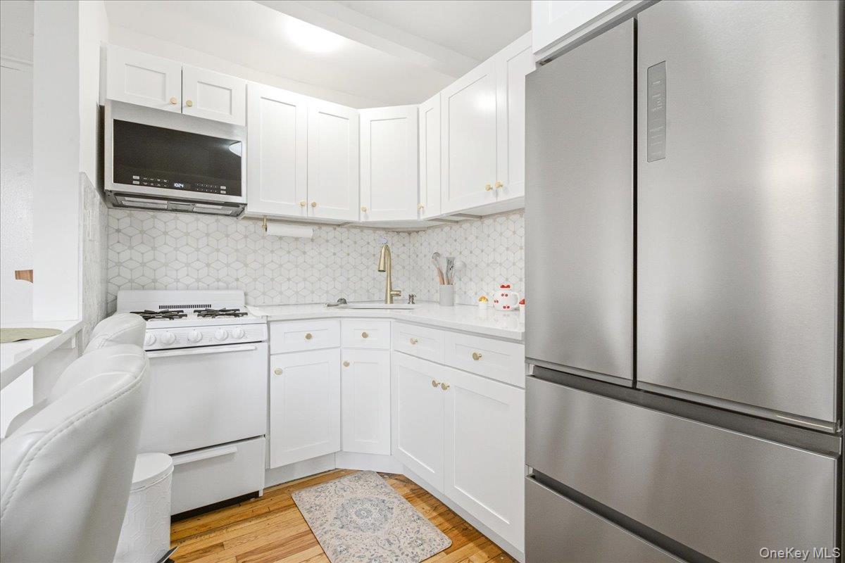 84-50 169th Street, Unit 315 photo 15