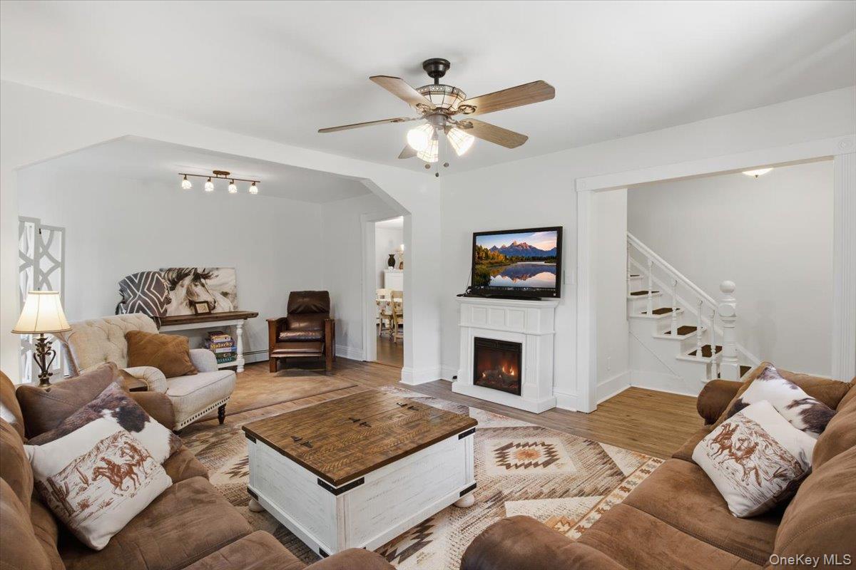 695 & 698 South Rd. – For Sale photo 3