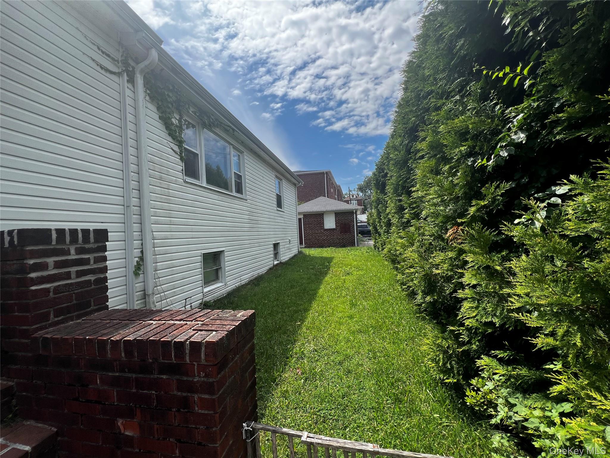 101 Sterling Avenue, Unit 2 photo 5
