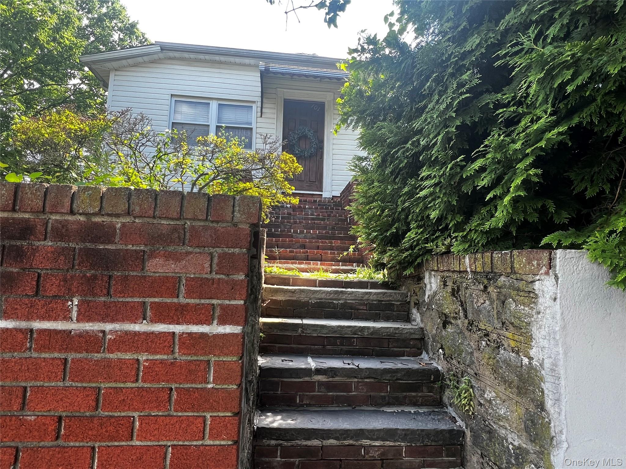 101 Sterling Avenue, Unit 2 photo 3