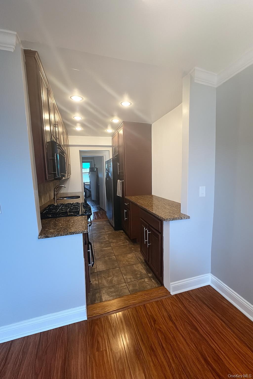 2835 Webb Avenue, Unit 7C photo 8