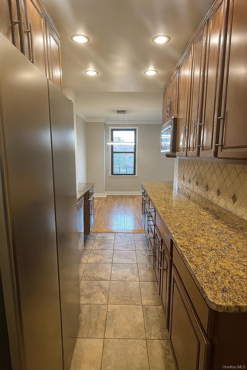 2835 Webb Avenue, Unit 7C photo 7
