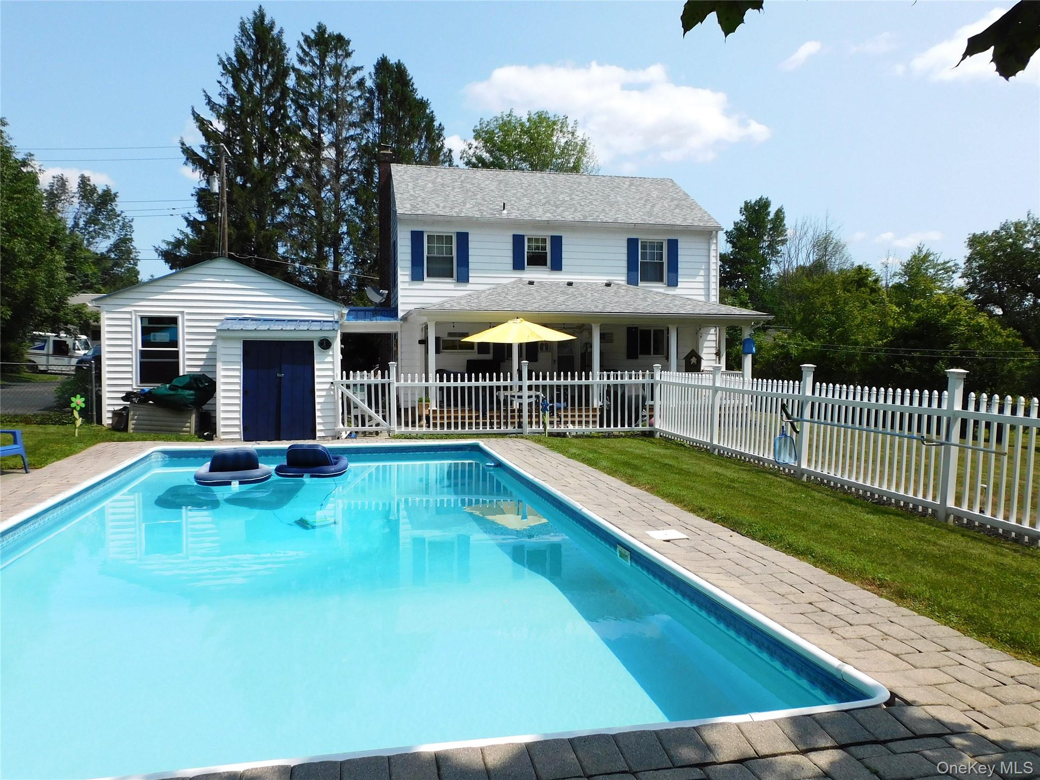 40 Kelly Avenue – For Sale photo 3
