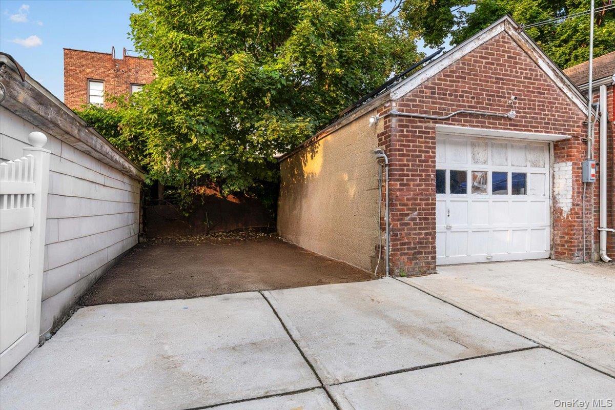 849 E 219th Street – For Sale photo 24