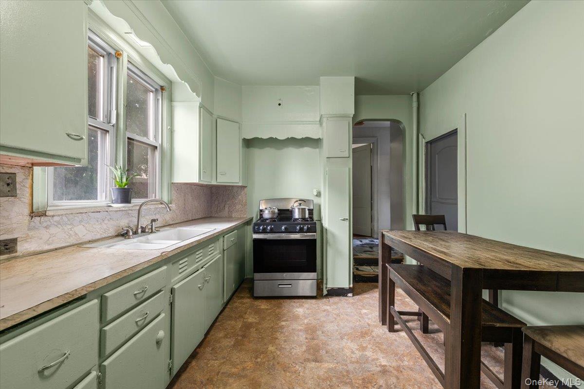 849 E 219th Street – For Sale photo 10