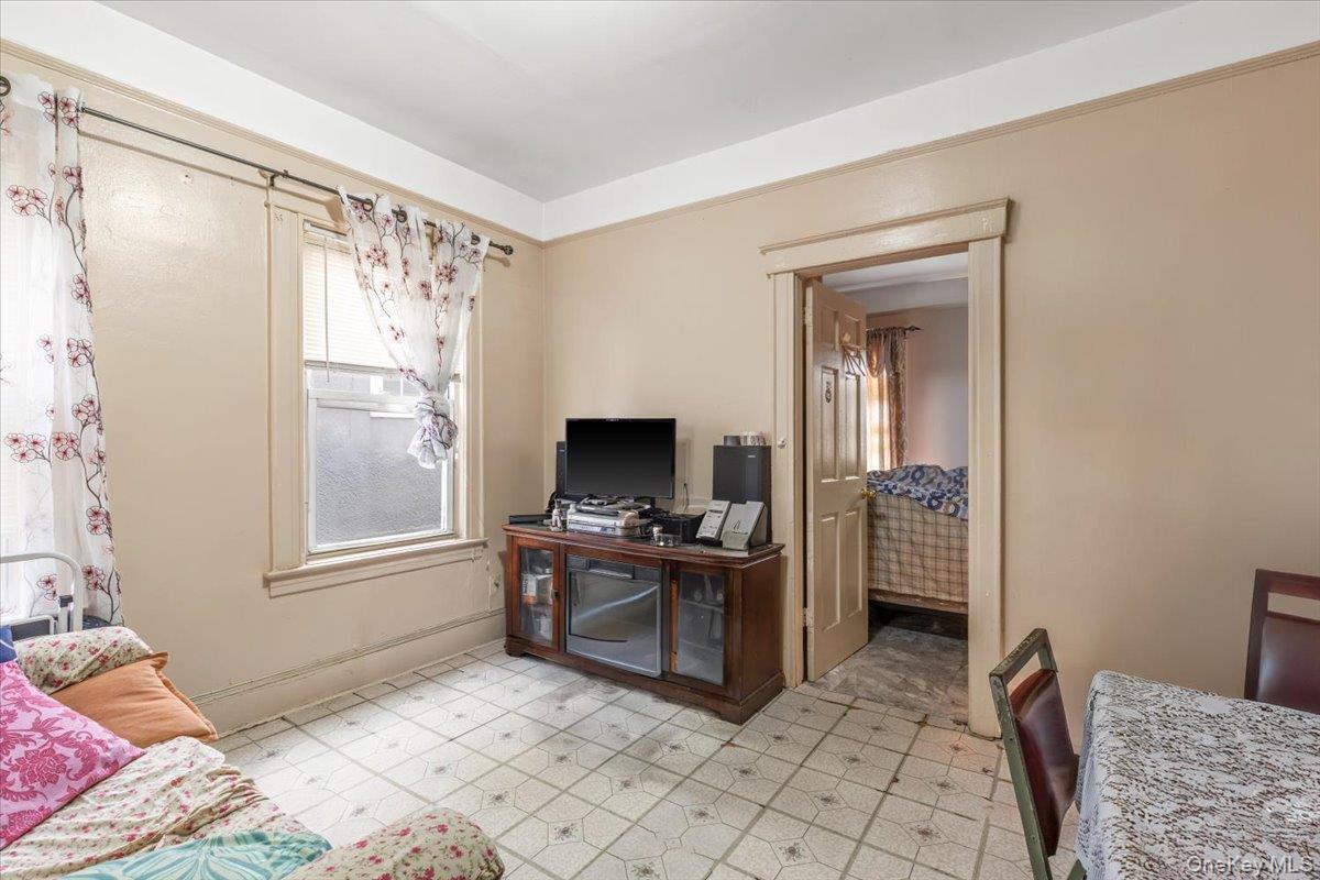 849 E 219th Street – For Sale photo 5
