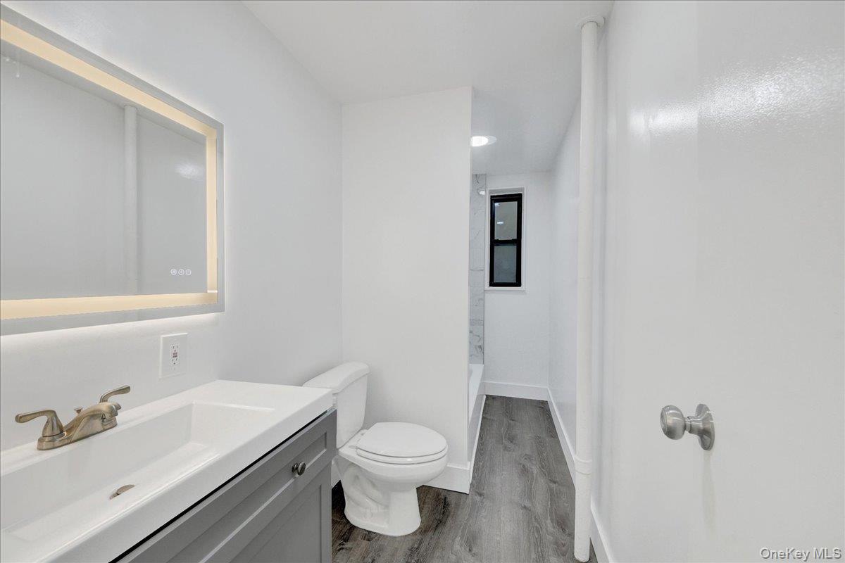 3840 Greystone Avenue, Unit 3I photo 11