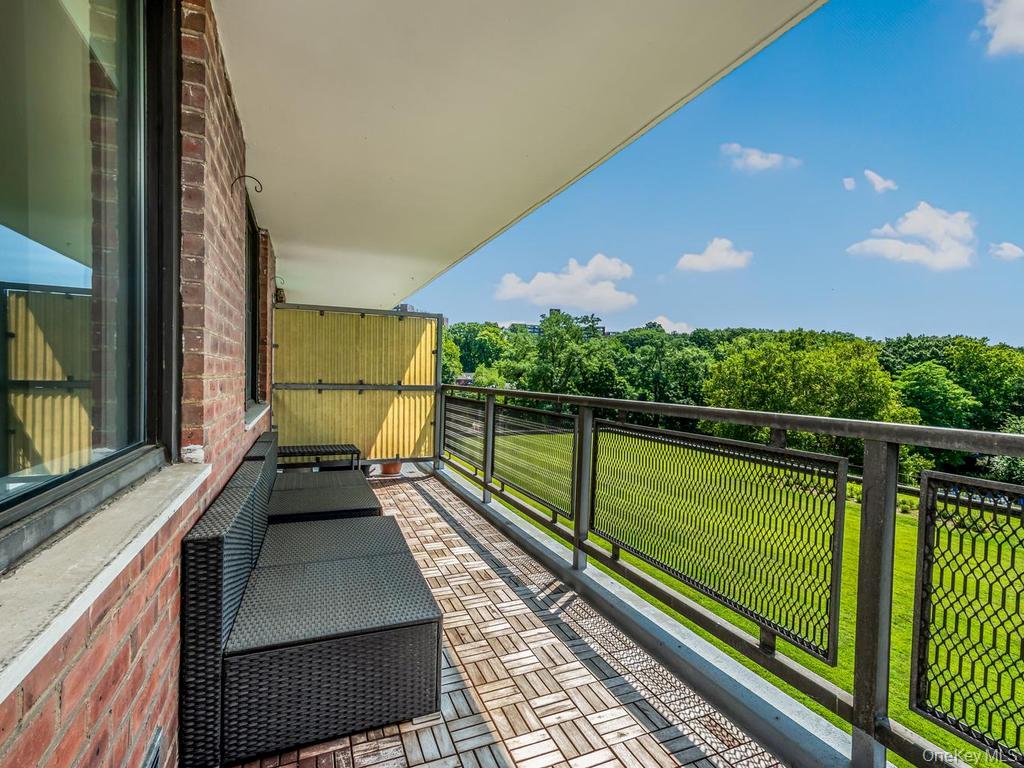 4705 Henry Hudson Parkway W, Unit 3C photo 4