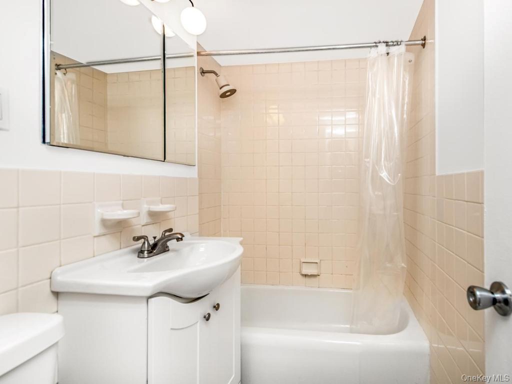 4705 Henry Hudson Parkway W, Unit 3C photo 13