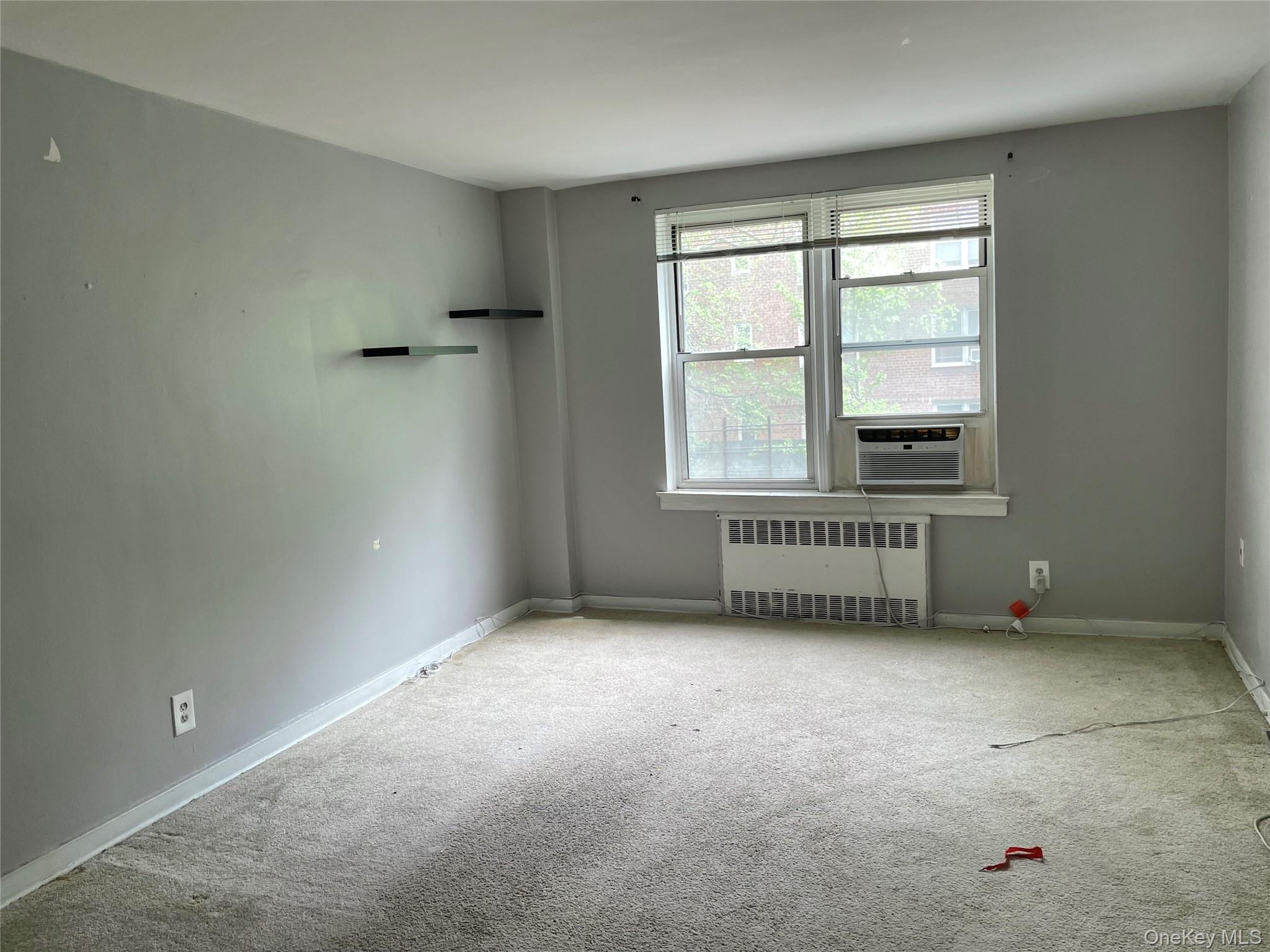 65-15 Yellowstone Boulevard, Unit 2C photo 3
