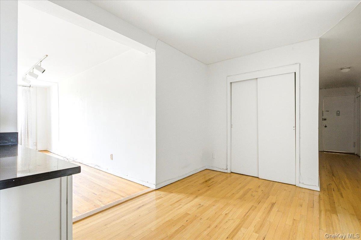 67-50 Thornton Place, Unit 4S photo 9