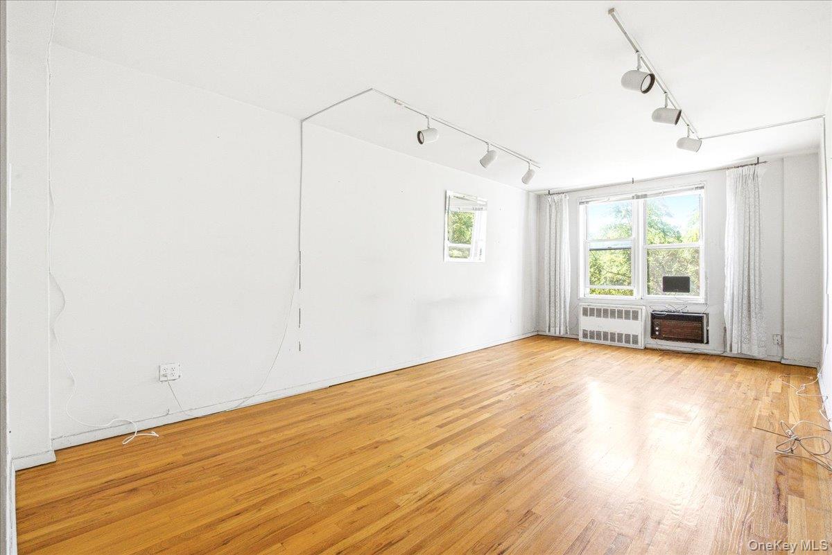 67-50 Thornton Place, Unit 4S photo 14