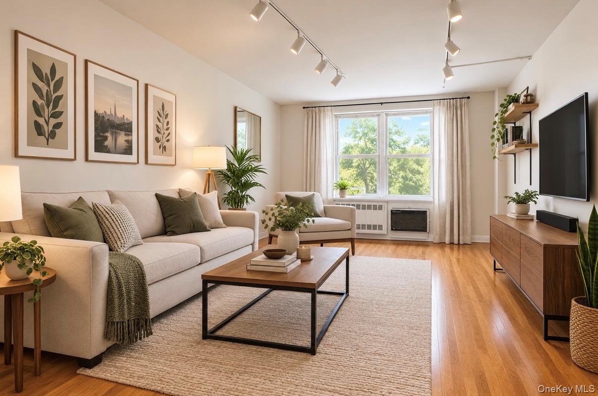 67-50 Thornton Place, Unit 4S photo 3
